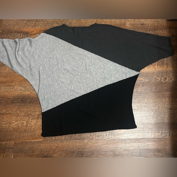 Magaschoni Cashmere Blend Dolman Top Color Block Size Large - Picture 3 of 4